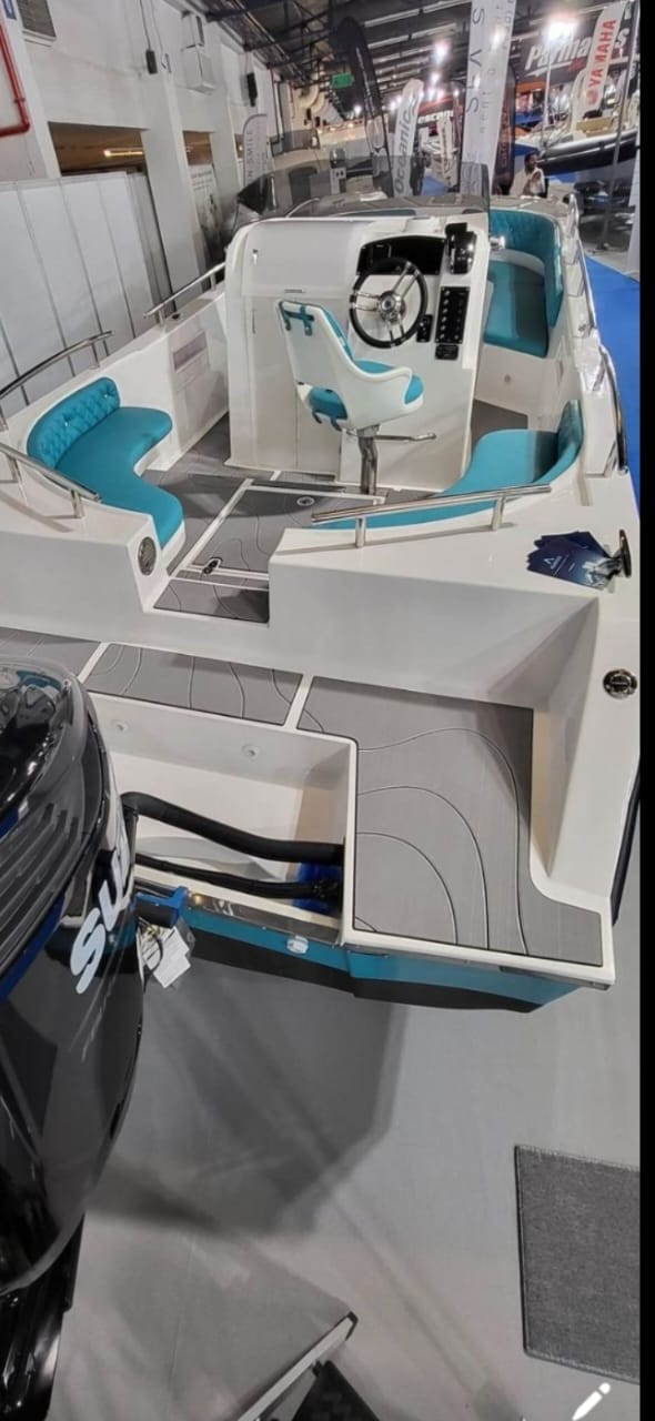 Batouni Marine — ATLAS 800 — πλαϊνή όψη