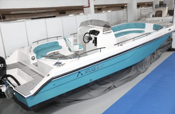 ATLAS 800 — Επαγγελματικό σκάφος 7.80m, CE 22 ατόμων, κατασκευή Batouni Marine Κέρκυρα